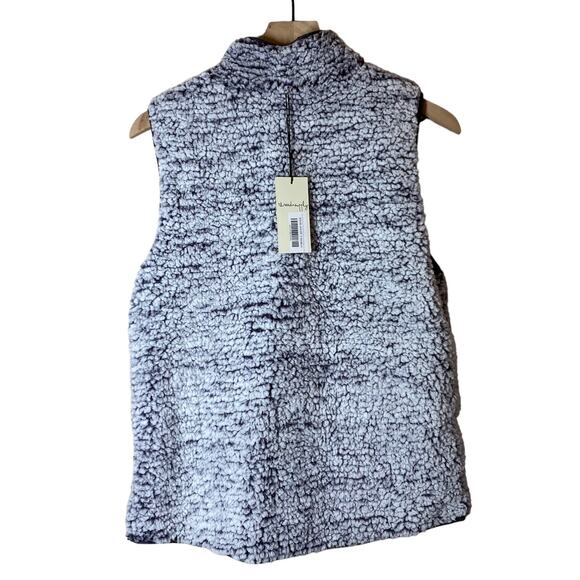 NEW Thread & Supply Purple Sherpa Quilted Reversible Vest Size Medium - Picture 6 of 11